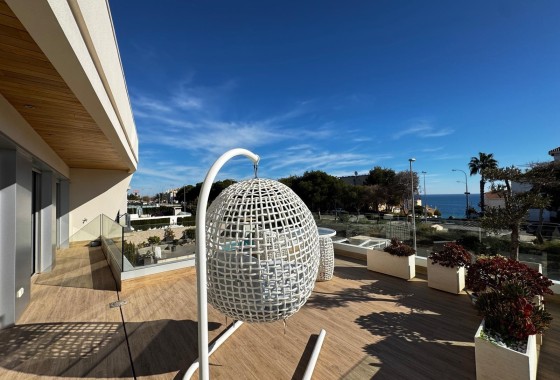 Herverkoop - Vrijstaande Villa -
Orihuela Costa - Campoamor