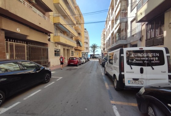 Herverkoop - Appartement / Flat -
Torrevieja - Paseo Maritimo