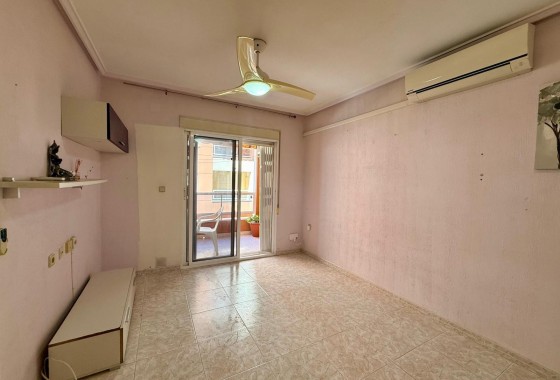 Herverkoop - Appartement / Flat -
Torrevieja - Curva del Palangre