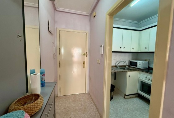 Herverkoop - Appartement / Flat -
Torrevieja - Curva del Palangre