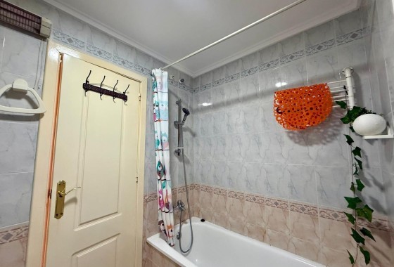 Herverkoop - Appartement / Flat -
Torrevieja - Curva del Palangre
