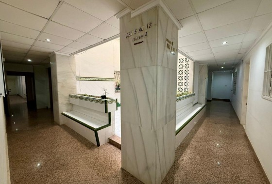 Herverkoop - Appartement / Flat -
Torrevieja - Curva del Palangre