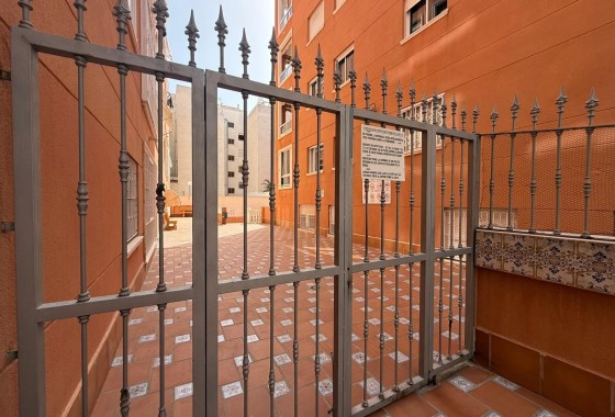 Herverkoop - Appartement / Flat -
Torrevieja - Curva del Palangre