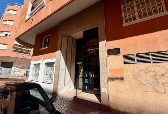 Herverkoop - Appartement / Flat -
Torrevieja - Curva del Palangre