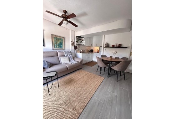 Wiederverkauf - Wohnung / Apartment -
Torrevieja - Torre la mata