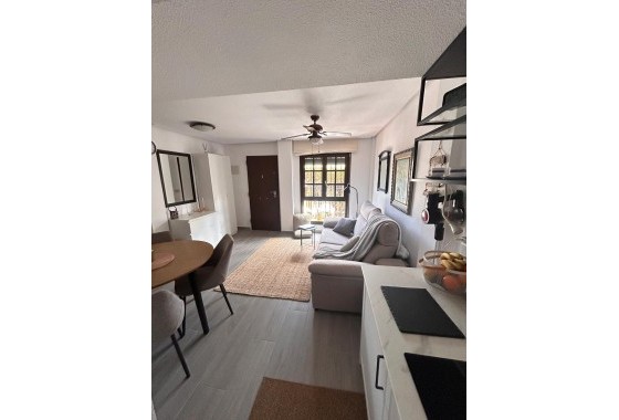 Wiederverkauf - Wohnung / Apartment -
Torrevieja - Torre la mata