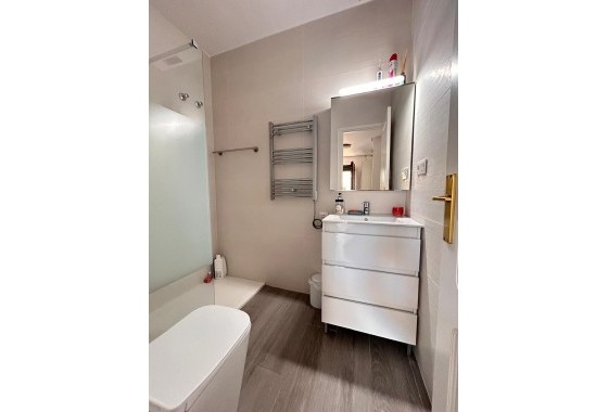 Wiederverkauf - Wohnung / Apartment -
Torrevieja - Torre la mata