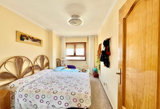 Wiederverkauf - Wohnung / Apartment -
Torrevieja - La Mata