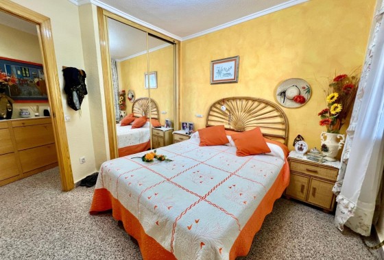 Wiederverkauf - Wohnung / Apartment -
Torrevieja - La Mata