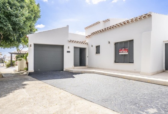 Resale - Detached Villa -
El Valle Golf Resort