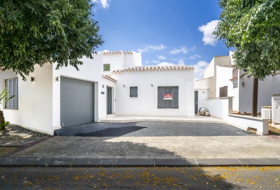 Resale - Detached Villa -
El Valle Golf Resort