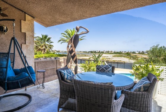 Herverkoop - Vrijstaande Villa -
La Manga del Mar Menor - La Manga
