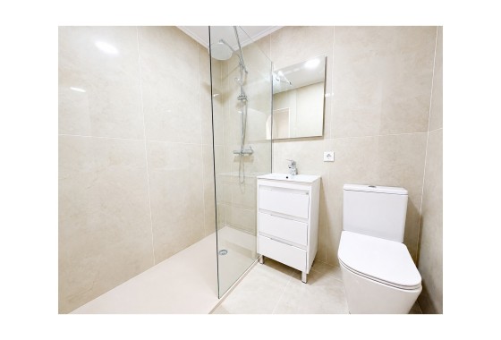Revente - Appartement -
Torrevieja - La Siesta