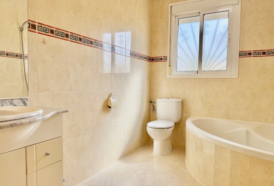 Herverkoop - Rijhuis -
Ciudad Quesada - Rojales - Doña Pepa