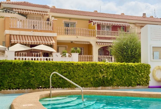 Herverkoop - Rijhuis -
Ciudad Quesada - Rojales - Doña Pepa