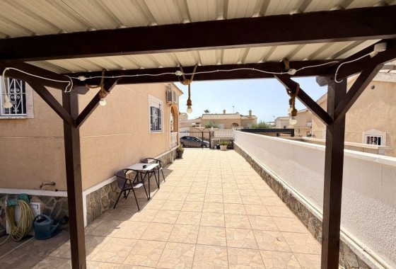 Venta - Chalet Independiente -
Benijofar
