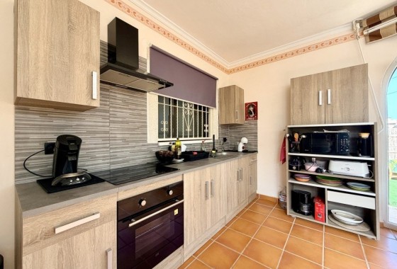 Venta - Chalet Independiente -
Benijofar