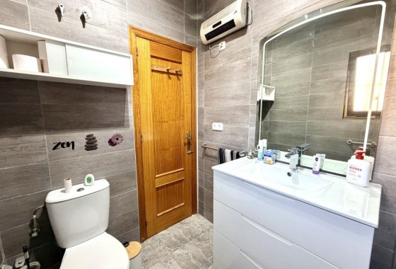 Venta - Chalet Independiente -
Benijofar