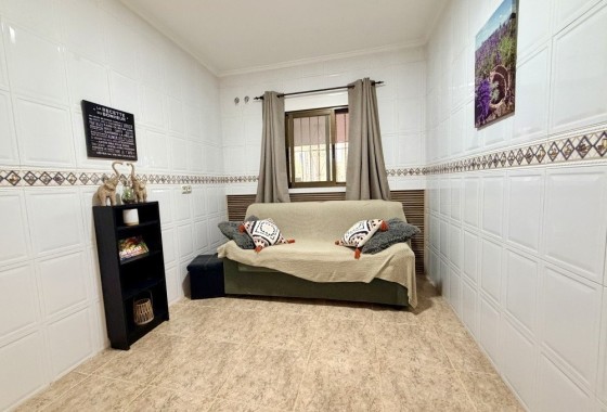 Venta - Chalet Independiente -
Benijofar