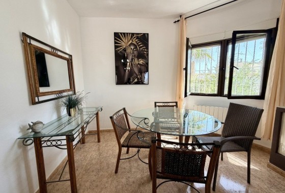 Venta - Chalet Independiente -
Benijofar