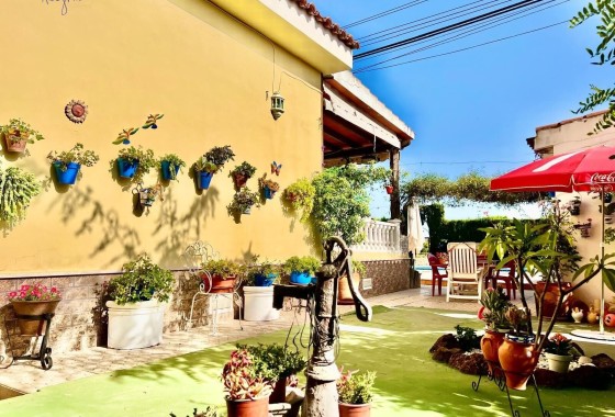 Herverkoop - Vrijstaande Villa -
Daya Vieja - Costa Blanca Sur