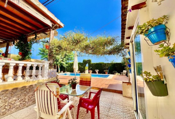 Herverkoop - Vrijstaande Villa -
Daya Vieja - Costa Blanca Sur