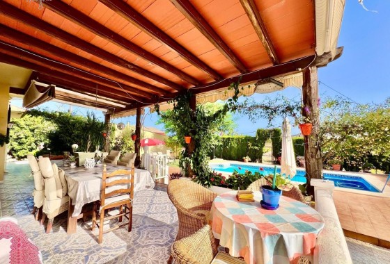 Herverkoop - Vrijstaande Villa -
Daya Vieja - Costa Blanca Sur