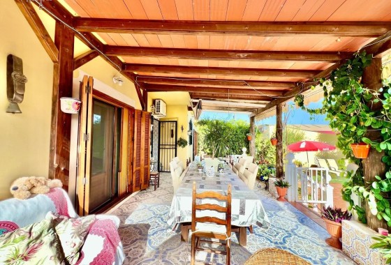 Herverkoop - Vrijstaande Villa -
Daya Vieja - Costa Blanca Sur