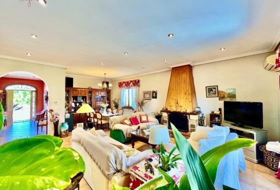 Herverkoop - Vrijstaande Villa -
Daya Vieja - Costa Blanca Sur