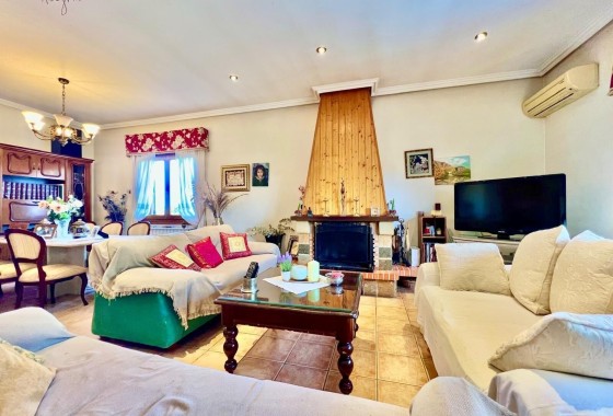 Herverkoop - Vrijstaande Villa -
Daya Vieja - Costa Blanca Sur