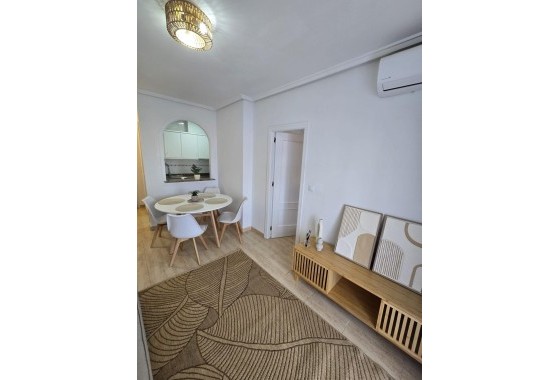 Wiederverkauf - Wohnung / Apartment -
Torrevieja - Torreblanca