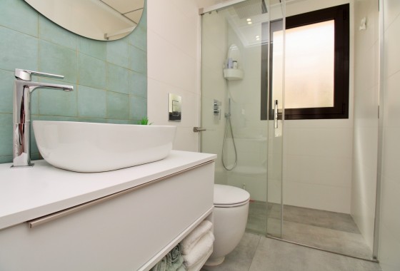 Venta - Chalet Independiente -
Villamartín