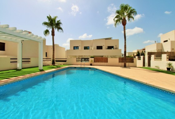 Venta - Chalet Independiente -
Villamartín