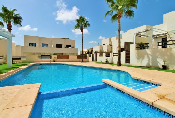 Venta - Chalet Independiente -
Villamartín