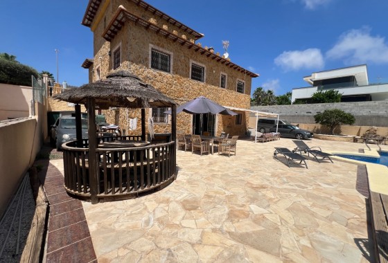 Herverkoop - Vrijstaande Villa -
San Fulgencio - La Escuera