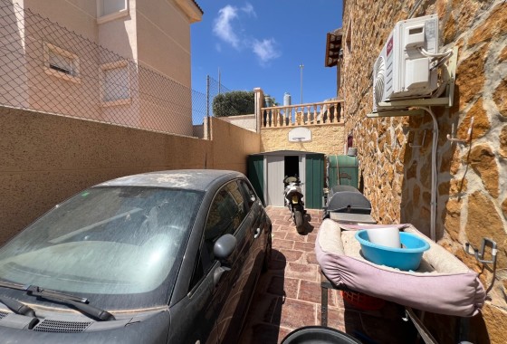 Herverkoop - Vrijstaande Villa -
San Fulgencio - La Escuera