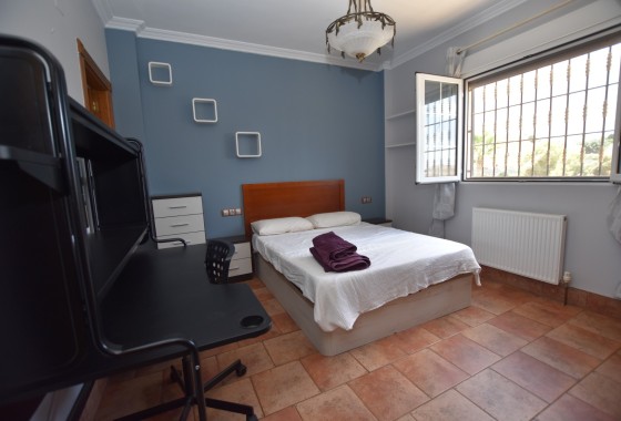 Herverkoop - Vrijstaande Villa -
San Fulgencio - La Escuera