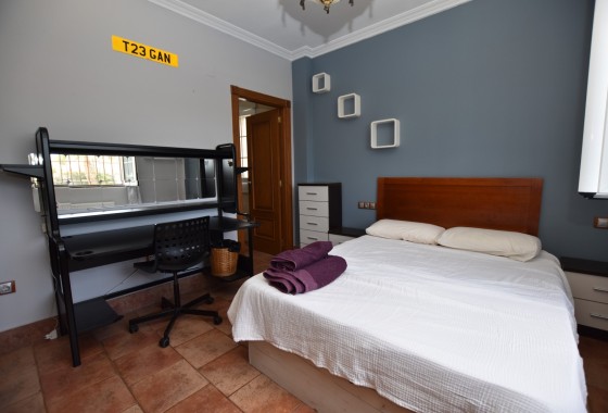Herverkoop - Vrijstaande Villa -
San Fulgencio - La Escuera