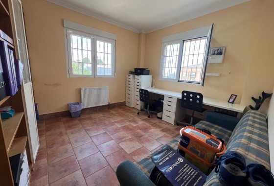Herverkoop - Vrijstaande Villa -
San Fulgencio - La Escuera