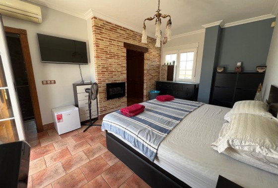 Herverkoop - Vrijstaande Villa -
San Fulgencio - La Escuera