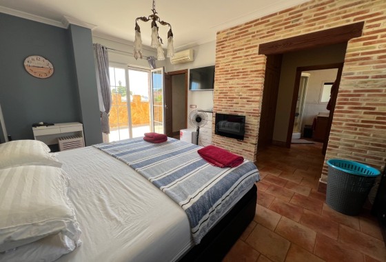 Herverkoop - Vrijstaande Villa -
San Fulgencio - La Escuera