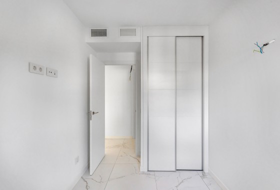 Venta - Apartamento / Piso -
Torrevieja