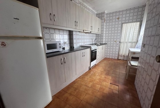 Wiederverkauf - Wohnung / Apartment -
Torrevieja