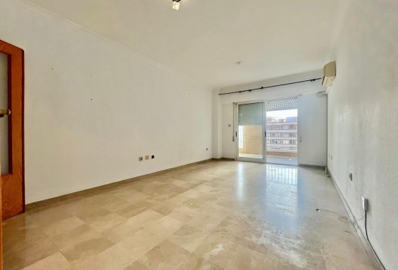 Resale - Apartment / Flat -
Torrevieja