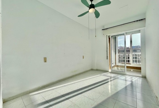 Resale - Apartment / Flat -
Torrevieja