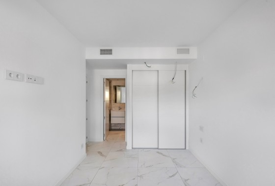 Herverkoop - Appartement / Flat -
Torrevieja - Punta Prima
