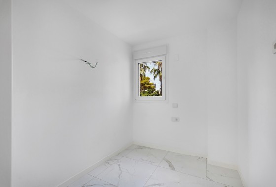 Herverkoop - Appartement / Flat -
Torrevieja - Punta Prima