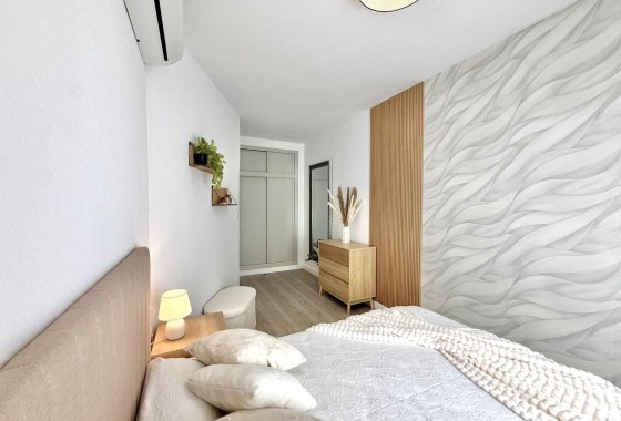 Wiederverkauf - Wohnung / Apartment -
Torrevieja - Playa del Cura