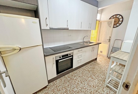 Sprzedaż - Apartament / Mieszkanie -
Guardamar del Segura