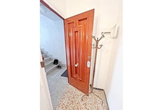 Sprzedaż - Apartament / Mieszkanie -
Guardamar del Segura